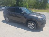 Used 2022 Jeep Compass Latitude image 2