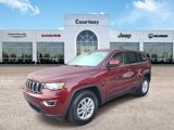 Used 2019 Jeep Grand Cherokee Laredo w/ Security & Convenience Group image 2