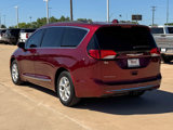Used 2017 Chrysler Pacifica Touring-L image 5