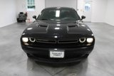 Used 2019 Dodge Challenger SXT image 3