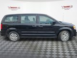 Used 2017 Dodge Grand Caravan SE image 4