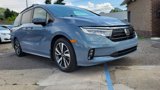 Used 2023 Honda Odyssey Touring image 2