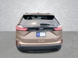 Certified 2020 Ford Edge SE image 3