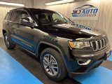 Used 2019 Jeep Grand Cherokee Laredo w/ 18" Wheel & 8.4" Radio Group image 3