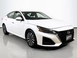Used 2023 Nissan Altima 2.5 SV image 3
