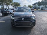 Used 2022 Volkswagen Tiguan SE image 2