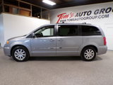 Used 2014 Chrysler Town & Country Touring image 2