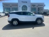 Used 2024 GMC Terrain SLE image 2