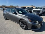 Used 2024 Nissan Altima 2.5 SV image 5