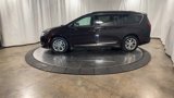 Used 2017 Chrysler Pacifica Limited w/ UConnect Theater Package image 5