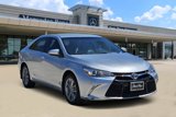 Used 2017 Toyota Camry SE image 2