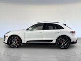 Certified 2022 Porsche Macan S image 2