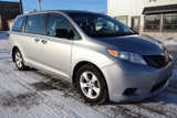 Used 2017 Toyota Sienna L image 2