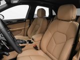 Certified 2024 Porsche Macan image 5