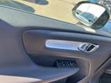 Certified 2025 Volvo XC40 B5 Core image 3