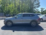 Used 2020 Volkswagen Tiguan SE image 2