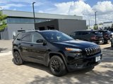 Used 2018 Jeep Cherokee Latitude Plus w/ Cold Weather Group image 2