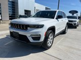 Used 2023 Jeep Grand Cherokee Limited image 3