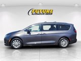 Used 2018 Chrysler Pacifica Touring-L image 6