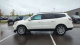 Used 2015 Chevrolet Traverse LT w/ Style and Technology Package image 2
