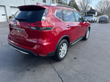 Used 2017 Nissan Rogue SV image 3