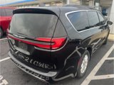 Used 2022 Chrysler Pacifica Touring-L image 4