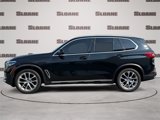 Used 2022 BMW X5 xDrive40i w/ Luxury Seating Package image 2