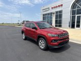 New 2025 Jeep Compass Latitude image 2