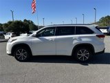 Used 2018 Toyota Highlander XLE image 2