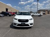 Used 2023 Chrysler Pacifica Touring-L image 2