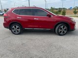 Used 2017 Nissan Rogue SL w/ SL Premium Package image 4
