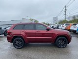 Used 2021 Jeep Grand Cherokee Laredo X image 2