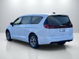 New 2024 Chrysler Pacifica Limited w/ Uconnect Theater Family Group image 3