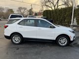 Used 2022 Chevrolet Equinox LS image 2