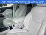 Used 2019 Jeep Cherokee Limited w/ Luxury Group image 3
