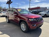 Used 2020 Jeep Grand Cherokee Laredo image 3