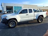 Used 2022 Toyota Tacoma SR image 3