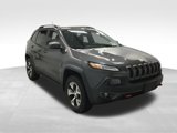 Used 2018 Jeep Cherokee Trailhawk w/ Comfort/Convenience Group image 3