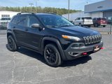 Used 2018 Jeep Cherokee Trailhawk w/ Cold Weather Group image 4