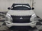 Used 2022 Mitsubishi Outlander SE image 2