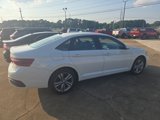 Used 2022 Volkswagen Jetta SE image 4