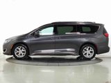Used 2017 Chrysler Pacifica Touring-L Plus w/ Advanced Safetytec Group image 4