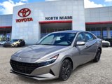 Used 2022 Hyundai Elantra SEL image 2