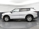 New 2025 Mitsubishi Outlander ES image 4
