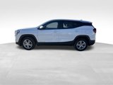 Used 2022 GMC Terrain SLE image 2