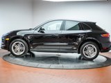 Certified 2024 Porsche Macan image 2