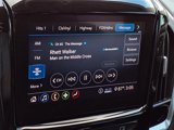 Used 2021 Chevrolet Traverse LT image 2