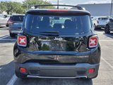 Used 2017 Jeep Renegade Limited image 3