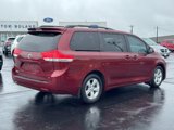 Used 2014 Toyota Sienna LE image 3