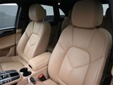 Certified 2021 Porsche Macan image 5